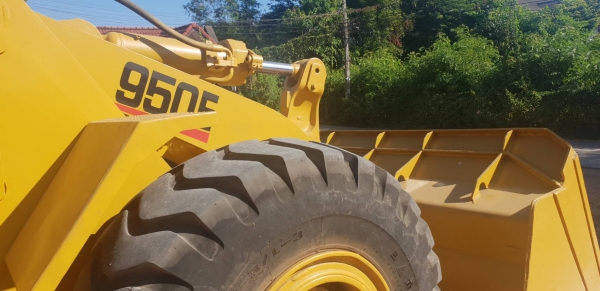 ขายรถตักCAT 950E รุ่นยอดนิยม ทนทาน ตรวจเช็คทั้งคัน