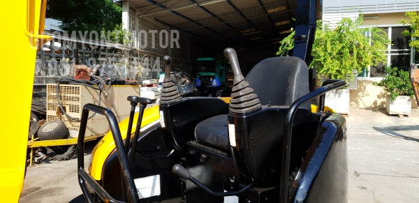 ขาย รถขุด CATERPILLAR รุ่น 303CR มือสองญี่ปุ่น  แทรกเหล็ก  สลัก บูทเอวแน่น 100\% สวยพร้อมใช้งาน มือถือ 0818753444