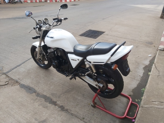 ขาย HONDA CB400 ปี97 เวอร์ชั่นS เดิมๆ มีท่อแต่ง เซอร์วิสมาใหม่ ตั้งวาล์ว ล้างคาร์บู ของเหลวเปลี่ยนให