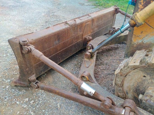 แทรคเตอร์ KOMATSU D50A-15 ห้องเลี้ยวแห้งราคา 200,000