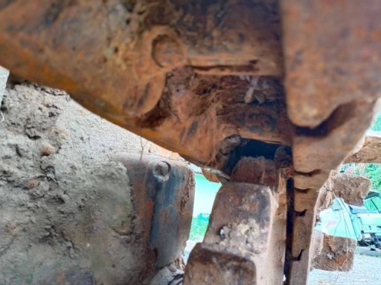 แทรคเตอร์ KOMATSU D50A-15 ห้องเลี้ยวแห้งราคา 200,000