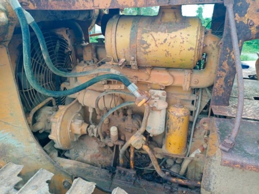 แทรคเตอร์ KOMATSU D50A-15 ห้องเลี้ยวแห้งราคา 200,000