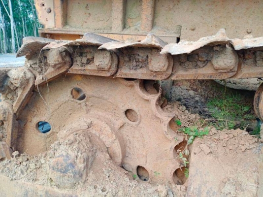 แทรคเตอร์ KOMATSU D50A-15 ห้องเลี้ยวแห้งราคา 200,000