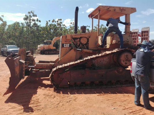 ขายรถแทรกเตอร์  CAT D5H เอกสารเล่มทะเบียน