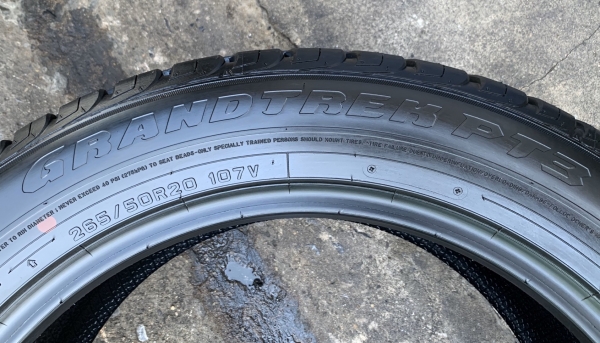 ยางป้ายแดง 265-50-20 Dunlop ปี 19 หนานิ่ม ขนอุยๆ ตุ่มชัดทุกเส้น ยางป้ายแดง 265-50-20 Dunlop ปี 19 หนานิ่ม ขนอุยๆ ตุ่มชัดทุกเส้น