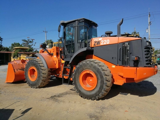 รถตัก เก่านอก ขายถูก TCM ZW220 นำเข้าจากญี่ปุ่น สภาพสวย ราคาไม่แพง โทร.090-986-2521 อ๊อบ