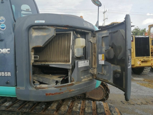 รถขุดรุ่นยอดนิยม KOBELCO SK135SR-2 YY-05 นำเข้าจากญี่ปุ่นโดยตรง โทร.090-986-2521 อ๊อบ