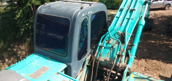 KOBELCO SK200-8YN11 ปี56 ชม.ทำงานไม่ถึงหมื่น เอวหลวม เอกสารเล่มทะเบียนราคา 990,000 คอมนอก20,000