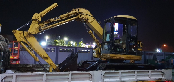 ขายด่วนพิเศษลดกระหน่ำ475,000บาทรถแบคโฮรถCATคาเม่ร่า308BSRรุ่นยอดนิยมสวยๆเทียบเท่าPC80ออโต้คันเร่งเครื่อง4สูบเครื่องดีปั่มแรงไฟฟ้าครบซีเรียสุงชั่วโม่งทำงานน้อยรถนอกเพิ่งนำเข้ามาใหม่ยังไม่เคยใช้งานในเมืองไทยเลย