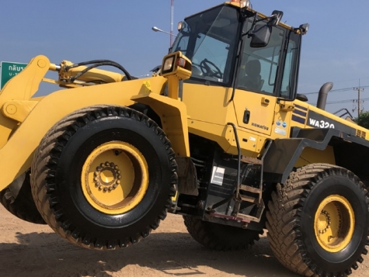 ขายรถตักล้อยาง KOMATSU WA320-6 นำเข้าเองจากญี่ปุ่น สภาพสวยพร้อมใช้งาน มีVDOการทำงานครับ ขายรถตักล้อยาง KOMATSU WA320-6 นำเข้าเองจากญี่ปุ่น สภาพสวยพร้อมใช้งาน มีVDOการทำงานครับ