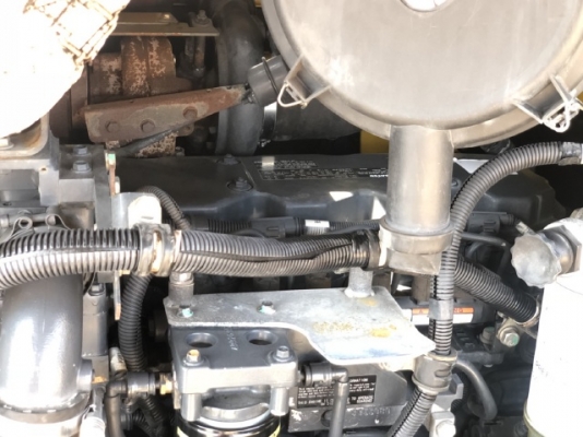 ขายรถตักล้อยาง KOMATSU WA320-6 นำเข้าเองจากญี่ปุ่น สภาพสวยพร้อมใช้งาน มีVDOการทำงานครับ ขายรถตักล้อยาง KOMATSU WA320-6 นำเข้าเองจากญี่ปุ่น สภาพสวยพร้อมใช้งาน มีVDOการทำงานครับ