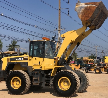 ขายรถตักล้อยาง KOMATSU WA320-6 นำเข้าเองจากญี่ปุ่น สภาพสวยพร้อมใช้งาน มีVDOการทำงานครับ ขายรถตักล้อยาง KOMATSU WA320-6 นำเข้าเองจากญี่ปุ่น สภาพสวยพร้อมใช้งาน มีVDOการทำงานครับ