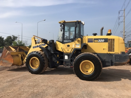 ขายรถตักล้อยาง KOMATSU WA320-7 ปี 2014 นำเข้าเองจากญี่ปุ่น สภาพสวยพร้อมใช้งาน ถึงเร็วๆนี้ครับ