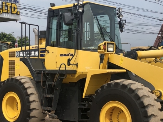 ขายรถตักล้อยาง KOMATSU WA380-6 ปี 2013 นำเข้าเองจากญี่ปุ่น สภาพสวยพร้อมใช้งาน มีVDOการทำงานครับ