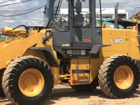 ขายรถตักล้อยาง TCM L20 (เทียบเท่า WA200) นำเข้าเองจากญี่ปุ่น สภาพสวยพร้อมใช้ มีVDOการทำงานครับ ขายรถตักล้อยาง TCM L20 (เทียบเท่า WA200) นำเข้าเองจากญี่ปุ่น สภาพสวยพร้อมใช้ มีVDOการทำงานครับ