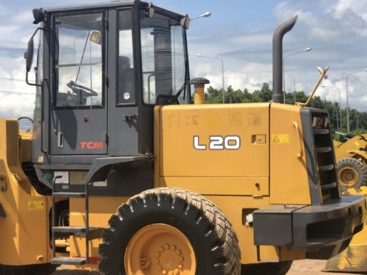ขายรถตักล้อยาง TCM L20 (เทียบเท่า WA200) นำเข้าเองจากญี่ปุ่น สภาพสวยพร้อมใช้ มีVDOการทำงานครับ ขายรถตักล้อยาง TCM L20 (เทียบเท่า WA200) นำเข้าเองจากญี่ปุ่น สภาพสวยพร้อมใช้ มีVDOการทำงานครับ