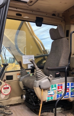 ขายรถขุด CAT 330B ลายหัวกระแทก นำเข้าเองจากญี่ปุ่น สภาพสวยพร้อมใช้ มีVDOการทำงานครับ ขายรถขุด CAT 330B ลายหัวกระแทก นำเข้าเองจากญี่ปุ่น สภาพสวยพร้อมใช้ มีVDOการทำงานครับ