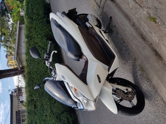 ขายด่วน Honda PCX รถเดิมพร้อมใช้งาน เอกสารเล่มทะเบียน พร้อมโอนขายถูก 29,000บาท ขายด่วน Honda PCX รถเดิมพร้อมใช้งาน เอกสารเล่มทะเบียน พร้อมโอนขายถูก 29,000บาท
