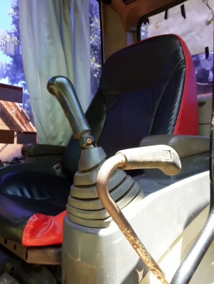 CAT320C ชม.2หมื่นนิดๆทุกอย่างดี มีบาดแผลที่แขนนิดหน่อยเอกสารเล่มทะเบียนราคา 980,000 คอมนอก15,000 CAT320C ชม.2หมื่นนิดๆทุกอย่างดี มีบาดแผลที่แขนนิดหน่อยเอกสารเล่มทะเบียนราคา 980,000 คอมนอก15,000