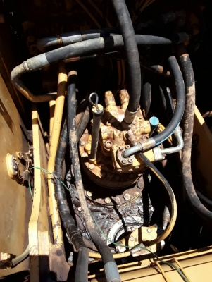 CAT320C ชม.2หมื่นนิดๆทุกอย่างดี มีบาดแผลที่แขนนิดหน่อยเอกสารเล่มทะเบียนราคา 980,000 คอมนอก15,000 CAT320C ชม.2หมื่นนิดๆทุกอย่างดี มีบาดแผลที่แขนนิดหน่อยเอกสารเล่มทะเบียนราคา 980,000 คอมนอก15,000