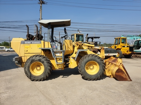 ขายรถตักล้อยาง ยี่ห้อ KOMATSU WA100-3 นำเข้าจากญี่ปุ่นแท้ 100\% สภาพสวย ไม่เคยใช้งานในไทย ขายรถตักล้อยาง ยี่ห้อ KOMATSU WA100-3 นำเข้าจากญี่ปุ่นแท้ 100\% สภาพสวย ไม่เคยใช้งานในไทย