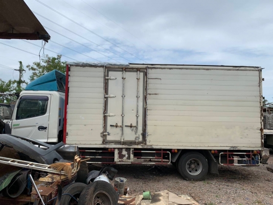 ขาย รถบรรทุก HINO 6 ล้อ พร้อมใช้งาน