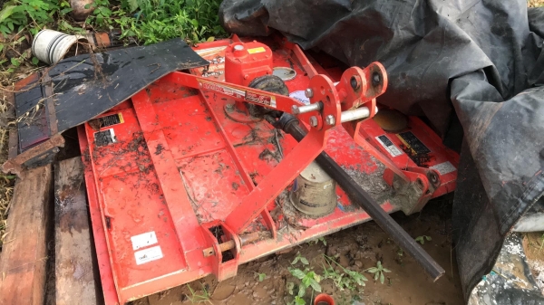 เครื่องตัดหญ้า ติดต่อ 080-1405528