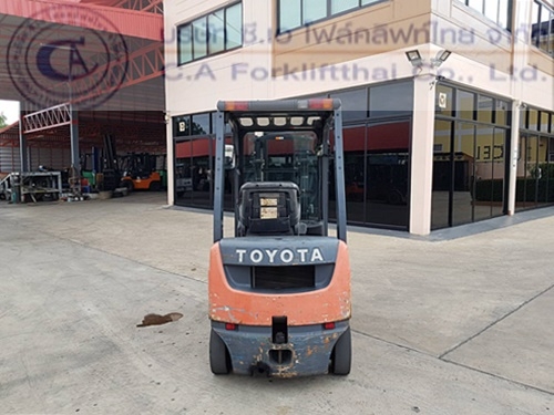 ขาย รถโฟล์คลิฟท์ TOYOTA รุ่น 8FDL15