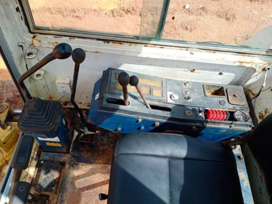 KOMATSU PC40-6 มีเก๋งด้วยราคา 220,000