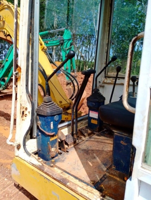 KOMATSU PC40-6 มีเก๋งด้วยราคา 220,000
