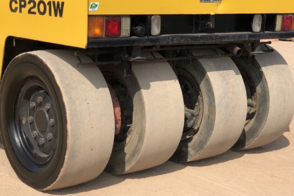 ขายรถบด 7 ล้อ DYNAPAC CP201W นำเข้าเองจากญี่ปุ่น สภาพสวยพร้อมใช้ มีVDOการทำงานครับ ขายรถบด 7 ล้อ DYNAPAC CP201W นำเข้าเองจากญี่ปุ่น สภาพสวยพร้อมใช้ มีVDOการทำงานครับ