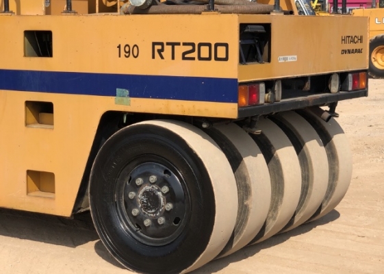 ขายรถบด 9 ล้อ HITACHI RT200 (3,XXX ชั่วโมง) นำเข้าเองจากญี่ปุ่น สภาพสวยพร้อมใช้ มีVDOการทำงานครับ ขายรถบด 9 ล้อ HITACHI RT200 (3,XXX ชั่วโมง) นำเข้าเองจากญี่ปุ่น สภาพสวยพร้อมใช้ มีVDOการทำงานครับ
