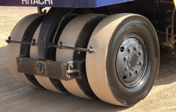 ขายรถบด 9 ล้อ HITACHI RT200 (3,XXX ชั่วโมง) นำเข้าเองจากญี่ปุ่น สภาพสวยพร้อมใช้ มีVDOการทำงานครับ ขายรถบด 9 ล้อ HITACHI RT200 (3,XXX ชั่วโมง) นำเข้าเองจากญี่ปุ่น สภาพสวยพร้อมใช้ มีVDOการทำงานครับ