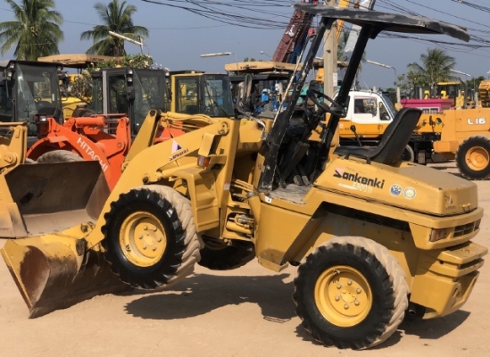 ขายรถตักล้อยาง KOMATSU WA30-5 (2,XXX ชั่วโมง) นำเข้าเองจากญี่ปุ่น สภาพสวยพร้อมใช้ มีVDOการทำงานครับ