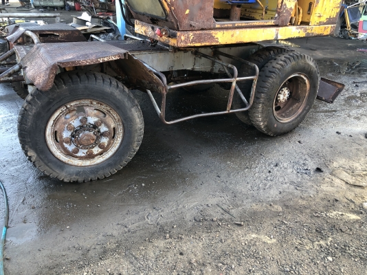 แมคโคล้อยาง KOMATSU PW60-1 2เพลา