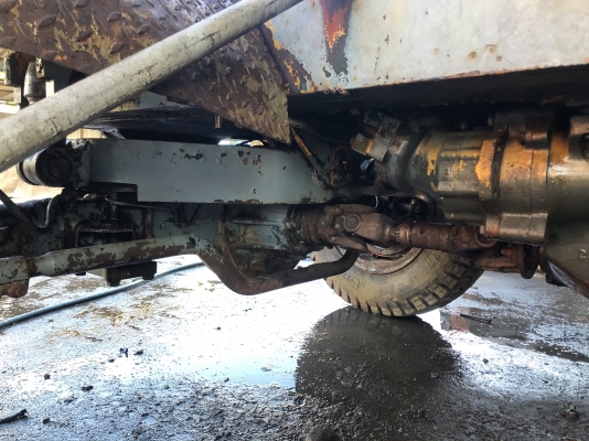 แมคโคล้อยาง KOMATSU PW60-1 2เพลา