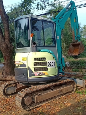 ขายรถขุด YANMAR VIO35-5B. เก่านอกแท้  สภาพสวย ใช้งานมาน้อย  โทร 089-3818694 จ๊อย