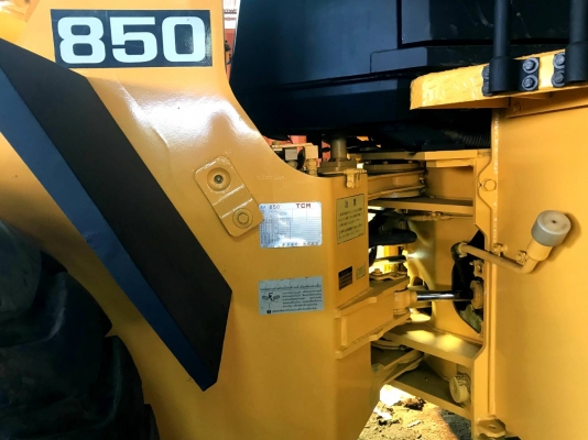 ขายด่วน รถตัก TCM 850 สภาพสวยๆ พร้อมใช้งาน100\% เจ้าของขายเอง 091-0655915