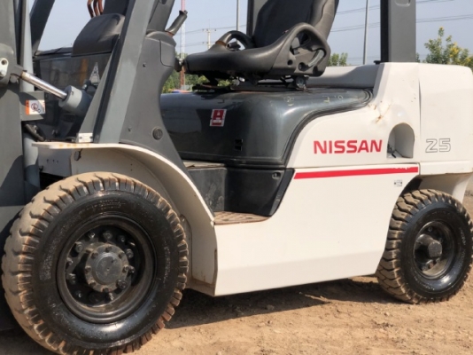 ขายรถยกดีเซล NISSAN 2.5 ตัน ปี 2013 นำเข้าเองจากญี่ปุ่น สภาพสวยพร้อมใช้ มีVDOการทำงานครับ ขายรถยกดีเซล NISSAN 2.5 ตัน ปี 2013 นำเข้าเองจากญี่ปุ่น สภาพสวยพร้อมใช้ มีVDOการทำงานครับ