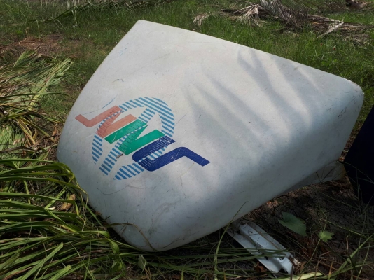 ขาย หมวก กระบังลม สำหรับหัวรถบรรทุก บรรทุก 4 ล้อกลาง 6 ล้อ  เพื่อลู่ลม ไม่ต้านลม อุปกรณ์ตกแต่ง เก่าญี่ปุ่น