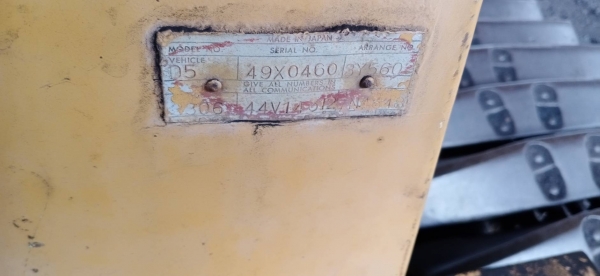 ขาย 590,000 รถแทคเตอร์ CAT D5B ตีนเป็ด เครื่องดี เกียร์ตัดแรง ช่วงล่างสวย รถพร้อมใช้งาน 090-772-3710 090-772-3708 ขาย 590,000 รถแทคเตอร์ CAT D5B ตีนเป็ด เครื่องดี เกียร์ตัดแรง ช่วงล่างสวย รถพร้อมใช้งาน 090-772-3710 090-772-3708