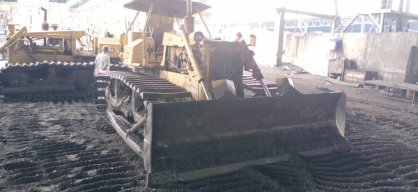 ขาย 590,000 รถแทคเตอร์ CAT D5B ตีนเป็ด เครื่องดี เกียร์ตัดแรง ช่วงล่างสวย รถพร้อมใช้งาน 090-772-3710 090-772-3708