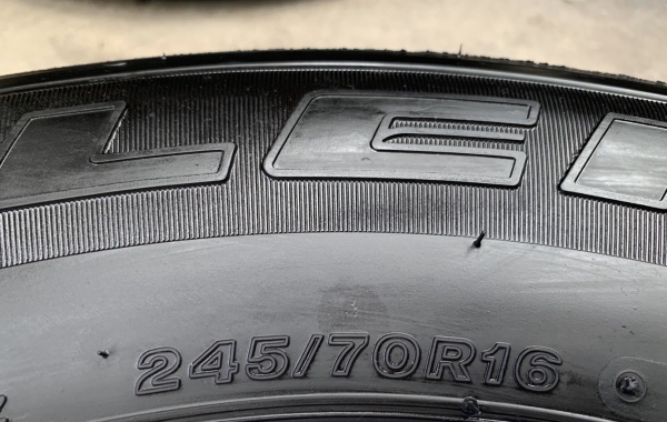 ยางป้ายแดง 245-70-16 Bridgestone ปี 19 ตุ่มเด้งๆทุกเส้น ยางป้ายแดง 245-70-16 Bridgestone ปี 19 ตุ่มเด้งๆทุกเส้น