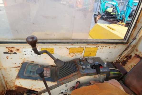 ขายด่วน185,000บาทรถแบคโฮซูมิโตโม่SH45หนัก4.5ตัน แบคโฮหัวเก๋งซูมิโตโม่SH45เทียบเท่าPC45ปั้มเร็วแรงไม่โหลดเครื่อง 4สูบมีระบบเต่ากะต่ายลายหัวกะแทกมารถนอกเพื่งนำเข้ามาใหม่จากญี่ปุ่นยังไม่ได้ใช้ในไทยเลยบูมอาม์สวยเอวแน่นชั่วโม่งทำงานน้อยเอกสารอินวอ