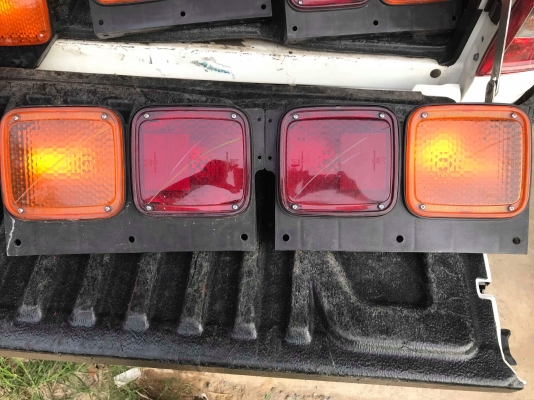 ขายไฟท้าย แท้ HINO. ISUZU