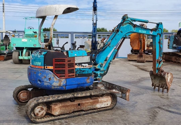 ขายด่วนลดกะหน่ำราคาพิเศษ175,000บาทรถแบคโฮคูโบต้าK30คอลโทลสั้นน้ำมันปั้มนี้วเทียบเท่าPC30รถนอกสถาพดีพร้อมใช้เพิ่งนำเข้ามายังไม่เคยใช้งานในไทยเลย