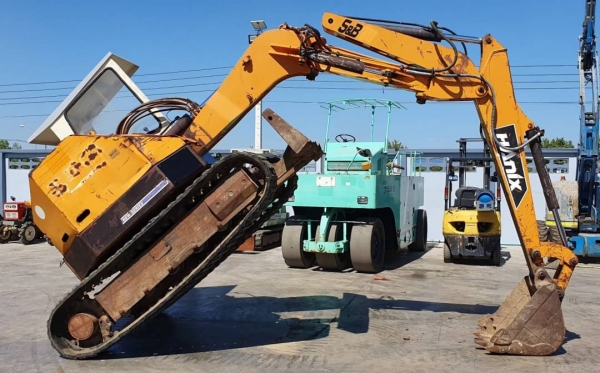 ขายด่วน205,000บาทรถแบคโฮมิสซูฮานิคMS50หนัก5ตันรถแบคโฮมิสซูฮานิคเครื่อง4สูบดีปั่มแรงรถนอกเพิ่งนำเข้ามาใหม่ยังไม่เคยใช้งานในเมืองไทยเลย