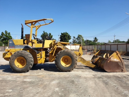 ขายรถตักล้อยาง KOMATSU WA150-1 รถสวยสมบุรญ์พร้อมใช้งาน เครื่องแรง ปั้มแรง สีเดิม ช้วงล้างเต็ม กำลังดี สนใจเน้นโทรครับ&amp;ไลน์ 0813531946 ต่อ.บางนา
