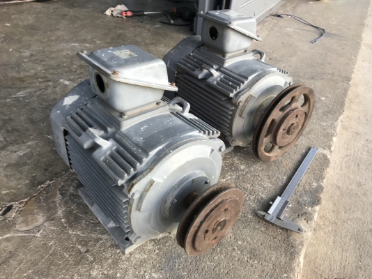 ขายมอเตอร์ไฟฟ้า Hitachi 3HP. 380V 1450rpm. สภาพสวย หมุนนิ่ม พร้อมใช้งาน มี 2ตัวครับ ราคาตัวละ 2,800 บาท