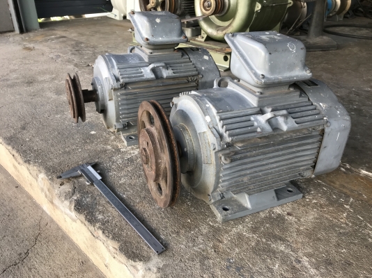 ขายมอเตอร์ไฟฟ้า Hitachi 3HP. 380V 1450rpm. สภาพสวย หมุนนิ่ม พร้อมใช้งาน มี 2ตัวครับ ราคาตัวละ 2,800 บาท